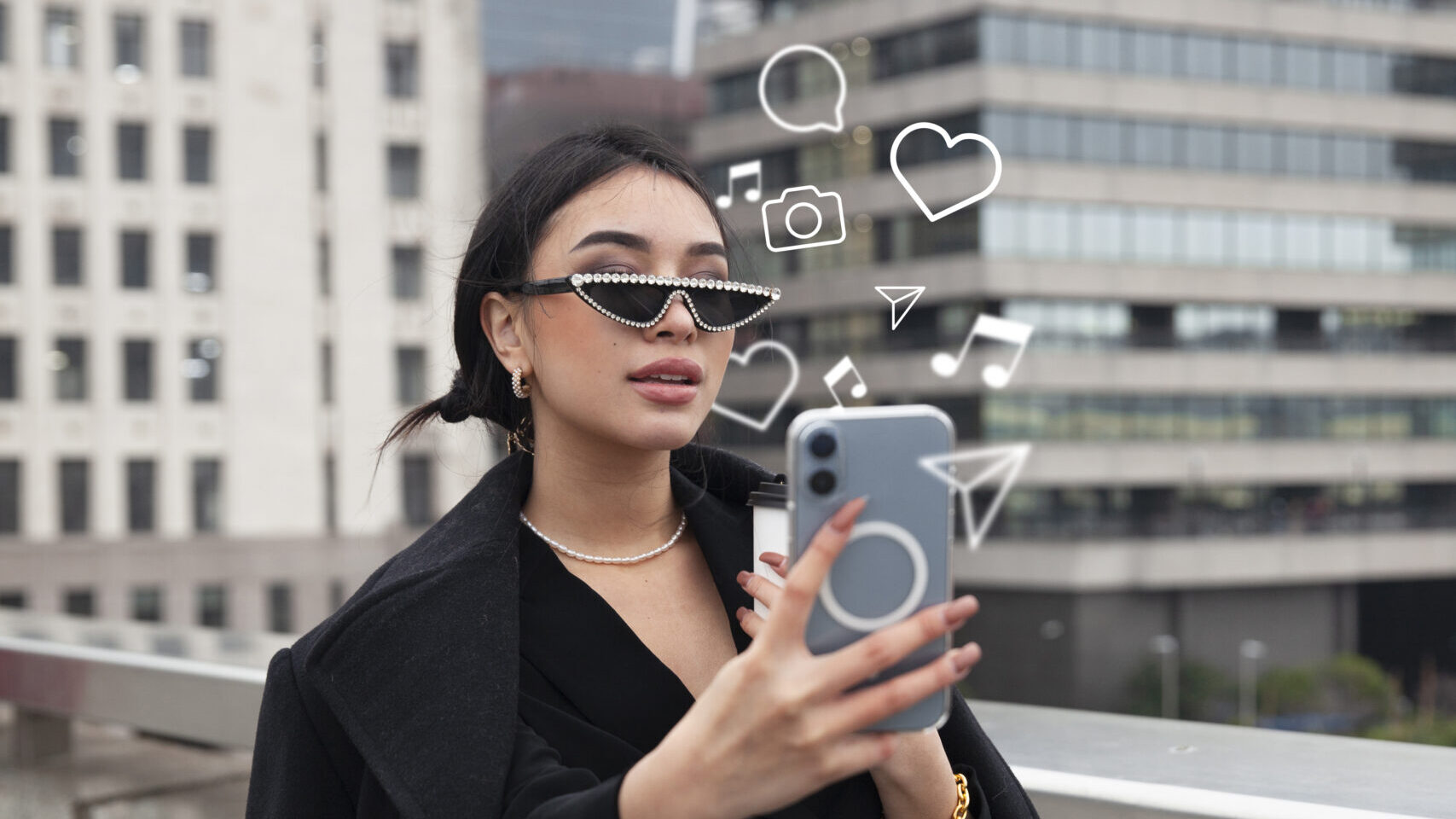 Livestreaming Host and KOL SILKEN Asia